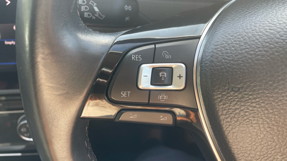 Volkswagen Golf 1.6 TDI Match 5dr Diesel Hatchback - Image 35