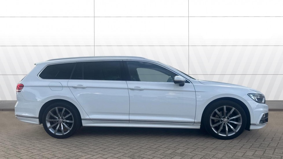 Volkswagen Passat 2.0 TDI SCR 190 R-Line 5dr DSG [Panoramic Roof] Diesel Estate - Image 5