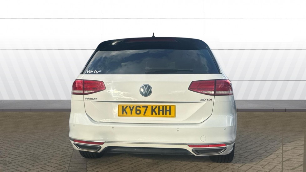 Volkswagen Passat 2.0 TDI SCR 190 R-Line 5dr DSG [Panoramic Roof] Diesel Estate - Image 6