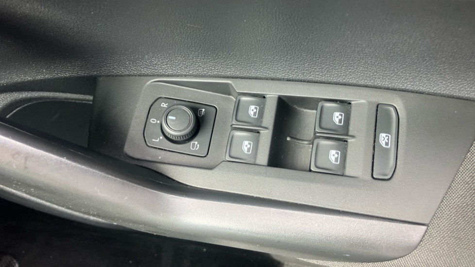 Volkswagen Polo 1.0 TSI Life 5dr Petrol Hatchback - Image 23