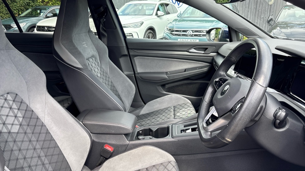Volkswagen Golf 1.5 eTSI 150 R-Line 5dr DSG Petrol Hatchback - Image 15
