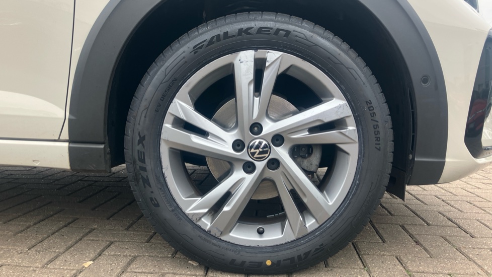 Volkswagen Taigo 1.0 TSI 110 R-Line 5dr DSG Petrol Hatchback - Image 5