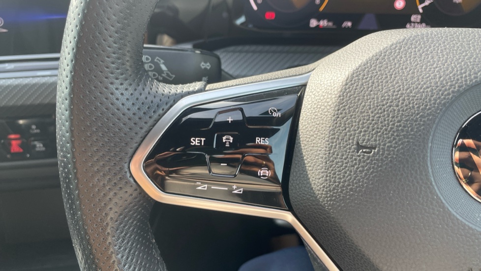 Volkswagen Golf 1.5 TSI 150 R-Line 5dr Petrol Hatchback - Image 17