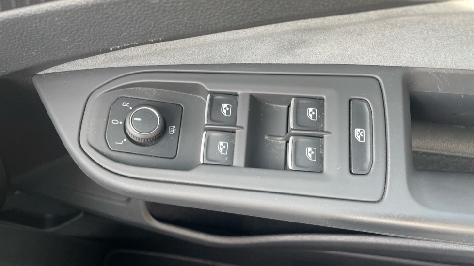 Volkswagen Golf 1.5 TSI 150 R-Line 5dr Petrol Hatchback - Image 41