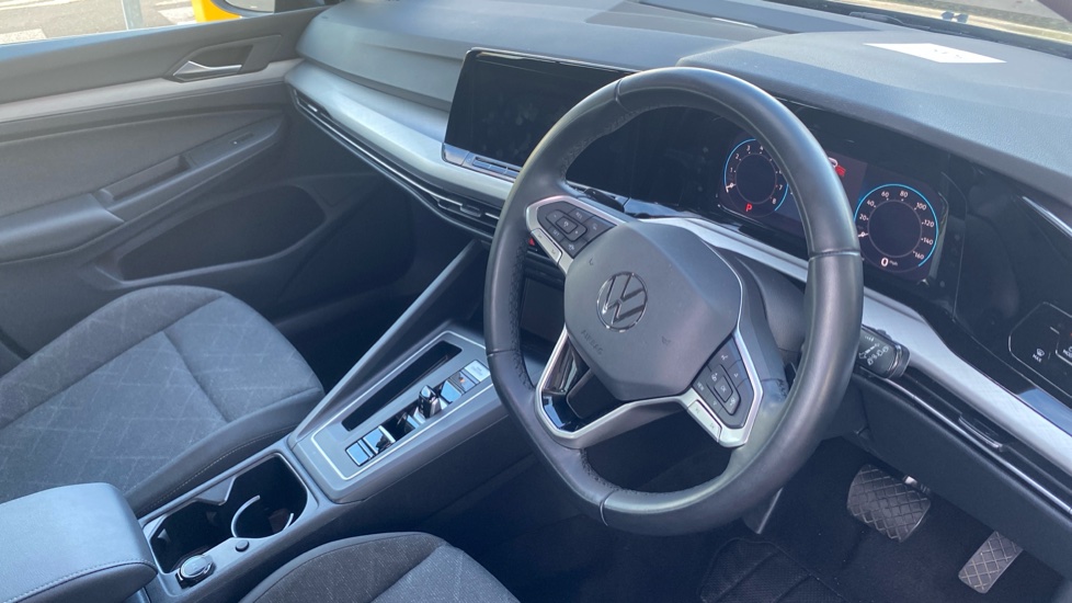 Volkswagen Golf 1.5 eTSI 150 Life 5dr DSG Petrol Hatchback - Image 6
