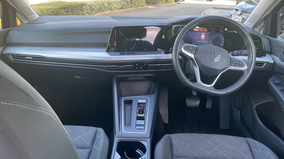 Volkswagen Golf 1.5 eTSI 150 Life 5dr DSG Petrol Hatchback - Image 9