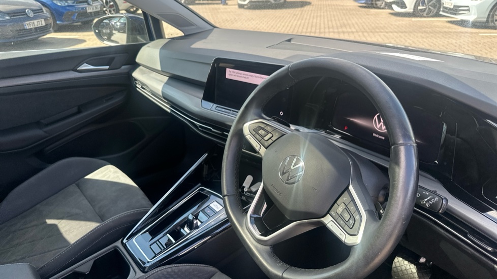 Volkswagen Golf 1.5 eTSI Style 5dr DSG Petrol Hatchback - Image 6