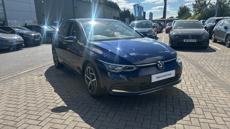 Volkswagen Golf 1.5 eTSI Style 5dr DSG Petrol Hatchback - Image 27