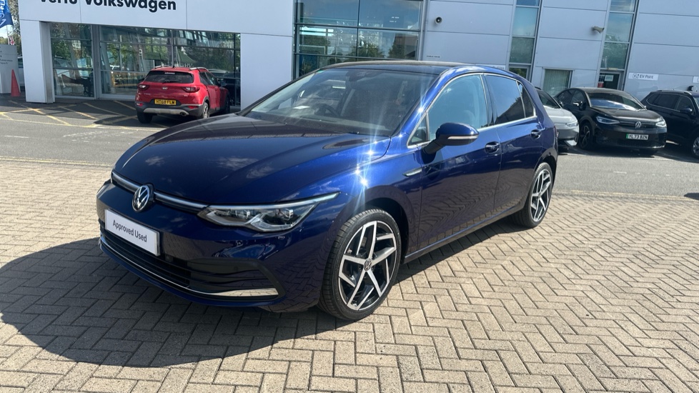 Volkswagen Golf 1.5 eTSI Style 5dr DSG Petrol Hatchback - Image 29