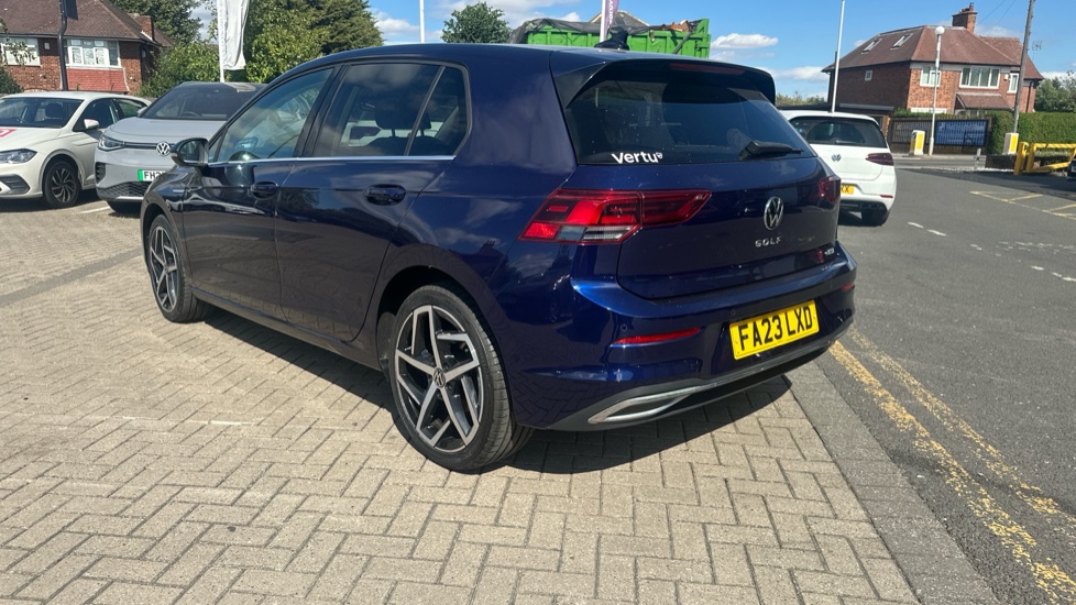 Volkswagen Golf 1.5 eTSI Style 5dr DSG Petrol Hatchback - Image 31