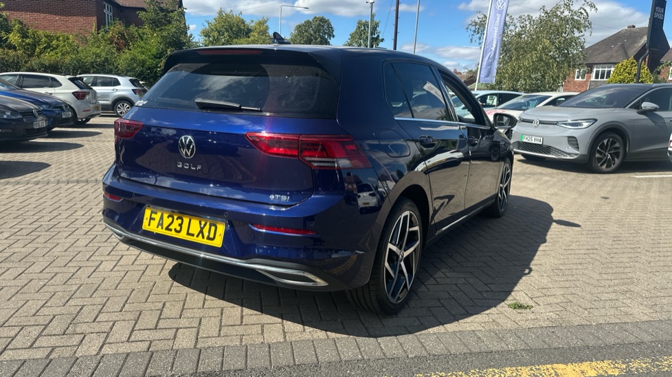 Volkswagen Golf 1.5 eTSI Style 5dr DSG Petrol Hatchback - Image 33
