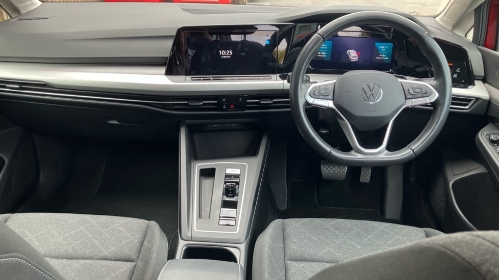 Volkswagen Golf 1.0 eTSI Life 5dr DSG Petrol Estate - Image 9