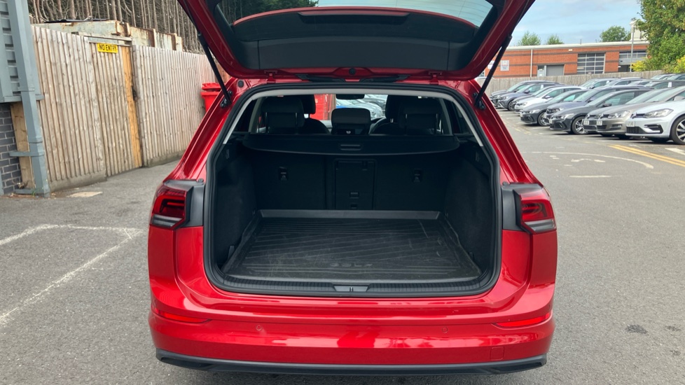Volkswagen Golf 1.0 eTSI Life 5dr DSG Petrol Estate - Image 20