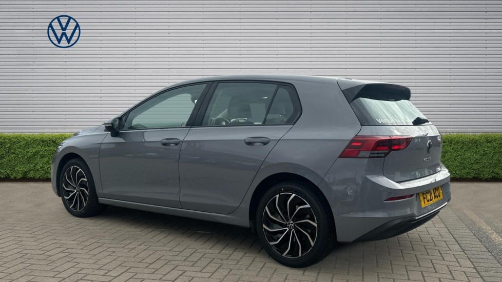Volkswagen Golf 1.5 eTSI 150 Life 5dr DSG Petrol Hatchback - Image 3