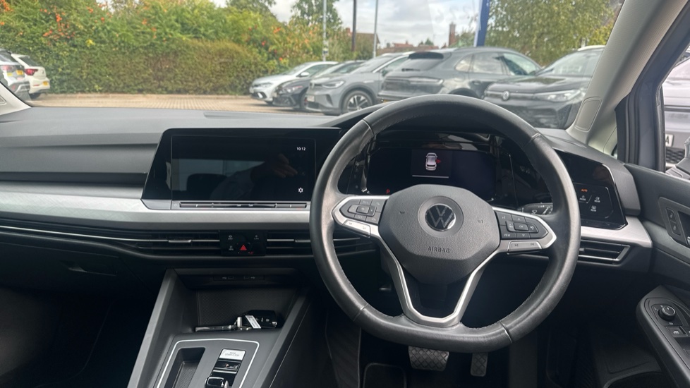 Volkswagen Golf 1.5 eTSI 150 Life 5dr DSG Petrol Hatchback - Image 10