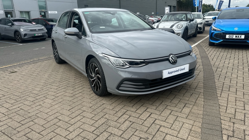 Volkswagen Golf 1.5 eTSI 150 Life 5dr DSG Petrol Hatchback - Image 29