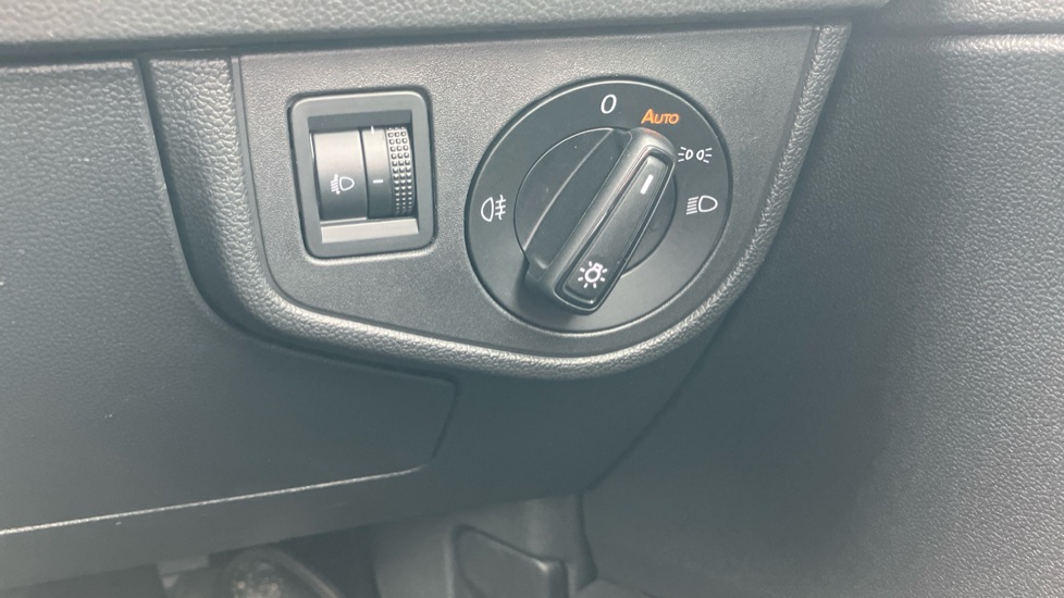 Volkswagen Polo 1.0 TSI Life 5dr Petrol Hatchback - Image 30