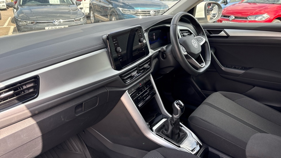 Volkswagen T-Roc 1.0 TSI Life 5dr Petrol Hatchback - Image 2