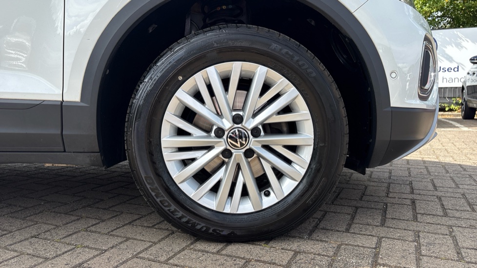 Volkswagen T-Roc 1.0 TSI Life 5dr Petrol Hatchback - Image 5