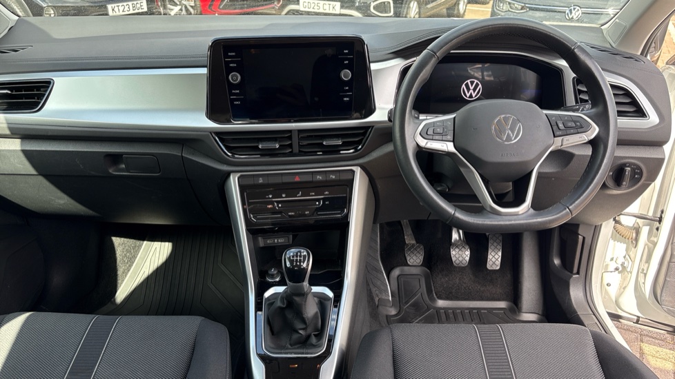 Volkswagen T-Roc 1.0 TSI Life 5dr Petrol Hatchback - Image 9