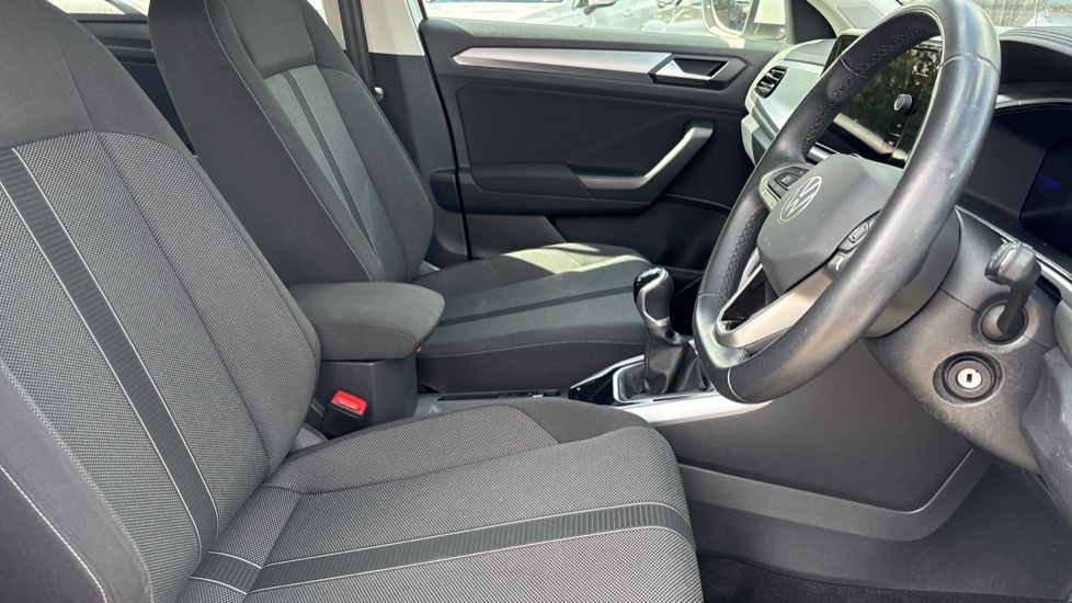 Volkswagen T-Roc 1.0 TSI Life 5dr Petrol Hatchback - Image 15