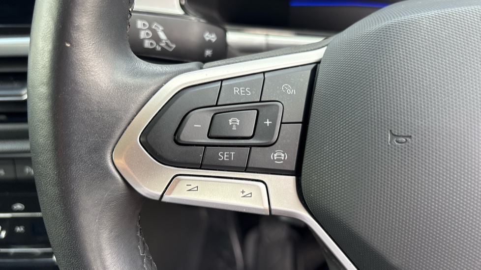 Volkswagen T-Roc 1.0 TSI Life 5dr Petrol Hatchback - Image 17