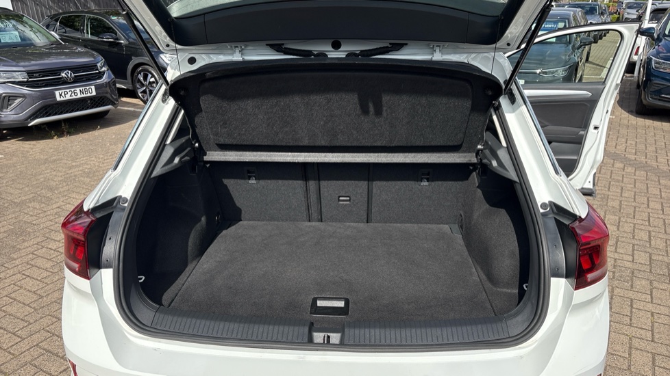Volkswagen T-Roc 1.0 TSI Life 5dr Petrol Hatchback - Image 20