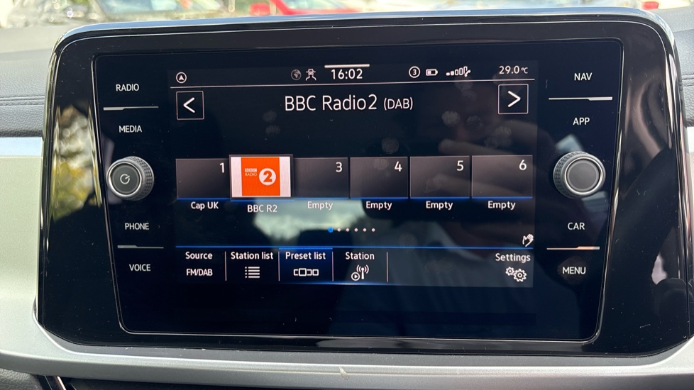 Volkswagen T-Roc 1.0 TSI Life 5dr Petrol Hatchback - Image 30