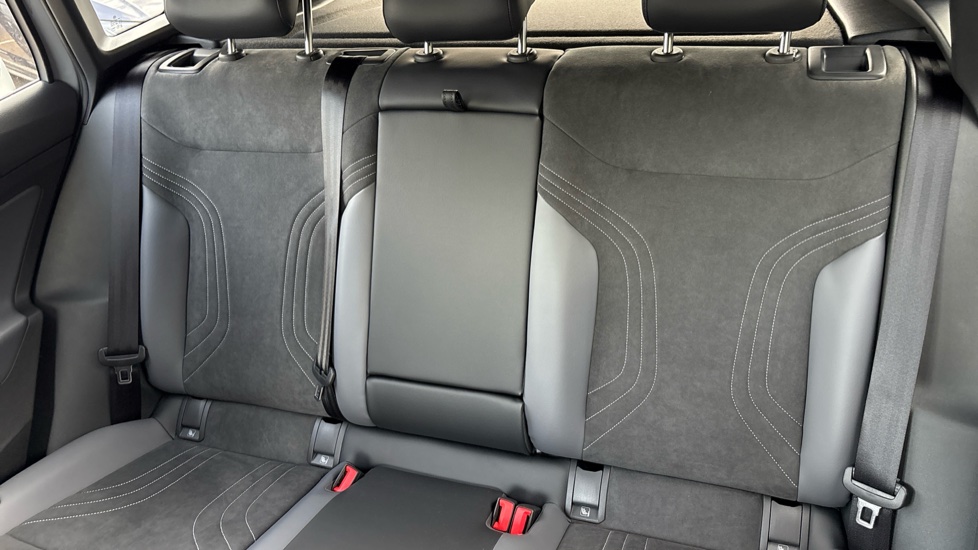 Volkswagen ID.4 125kW Match Pure 52kWh 5dr Auto [19'' Alloys] Electric Estate - Image 16
