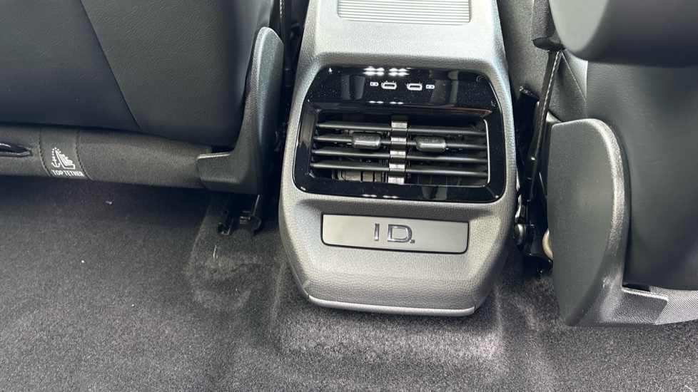 Volkswagen ID.4 125kW Match Pure 52kWh 5dr Auto [19'' Alloys] Electric Estate - Image 41
