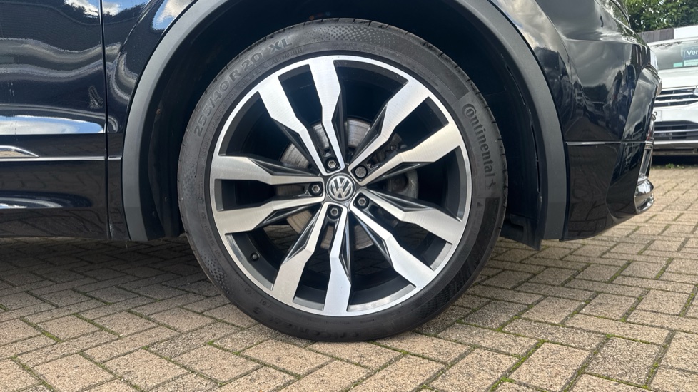 Volkswagen Tiguan 2.0 TDi 150 R-Line 5dr DSG Diesel Estate - Image 5