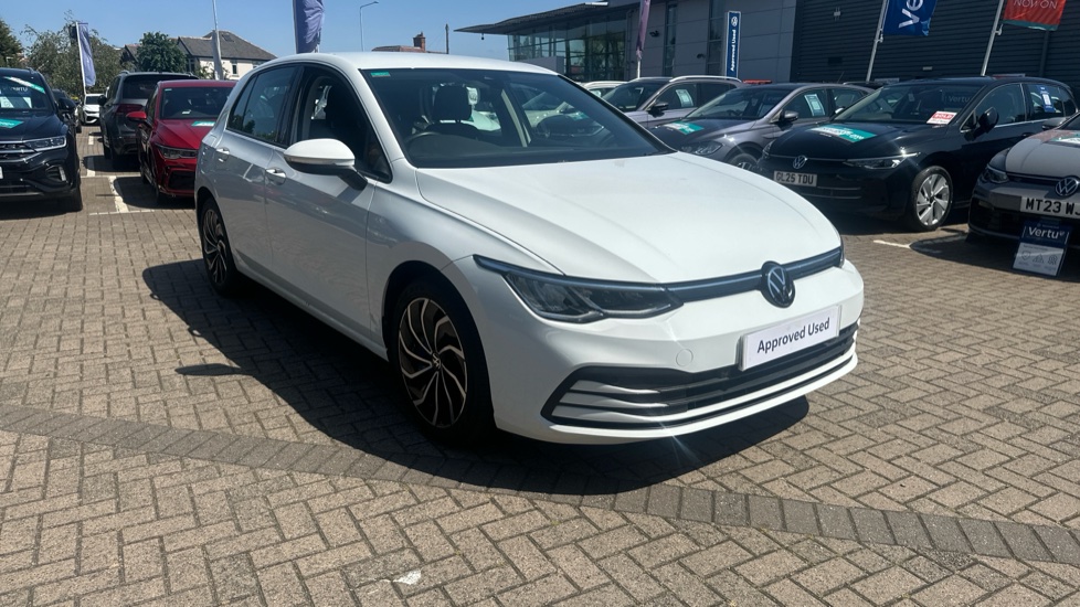 Volkswagen Golf 1.5 eTSI 150 Life 5dr DSG Petrol Hatchback - Image 26