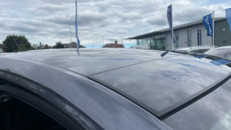 Volkswagen Polo 1.0 TSI Life 5dr Petrol Hatchback - Image 33