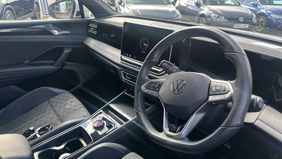 Volkswagen Tiguan 2.0 TDI R-Line 5dr DSG Diesel Estate - Image 6