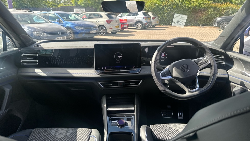 Volkswagen Tiguan 2.0 TDI R-Line 5dr DSG Diesel Estate - Image 9