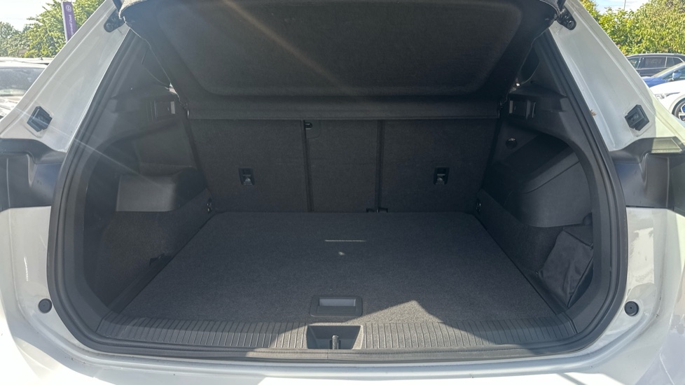 Volkswagen Tiguan 2.0 TDI R-Line 5dr DSG Diesel Estate - Image 20