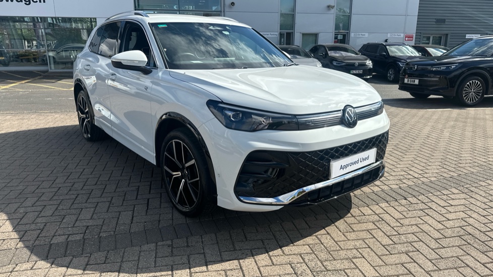 Volkswagen Tiguan 2.0 TDI R-Line 5dr DSG Diesel Estate - Image 27