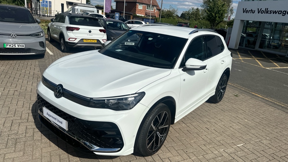 Volkswagen Tiguan 2.0 TDI R-Line 5dr DSG Diesel Estate - Image 28