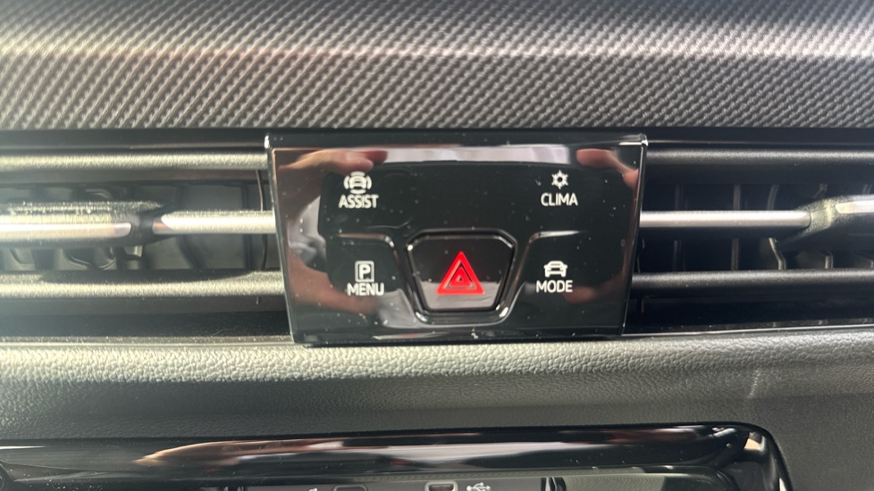 Volkswagen Golf 2.0 TSI 265 GTI 5dr DSG Petrol Hatchback - Image 33