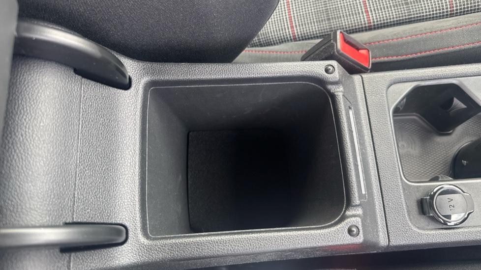 Volkswagen Golf 2.0 TSI 265 GTI 5dr DSG Petrol Hatchback - Image 38