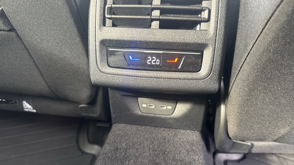 Volkswagen Golf 2.0 TSI 265 GTI 5dr DSG Petrol Hatchback - Image 39