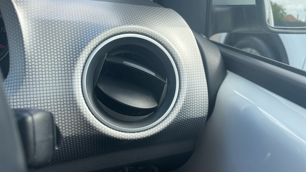 Volkswagen Up 1.0 High Up 5dr Petrol Hatchback - Image 38