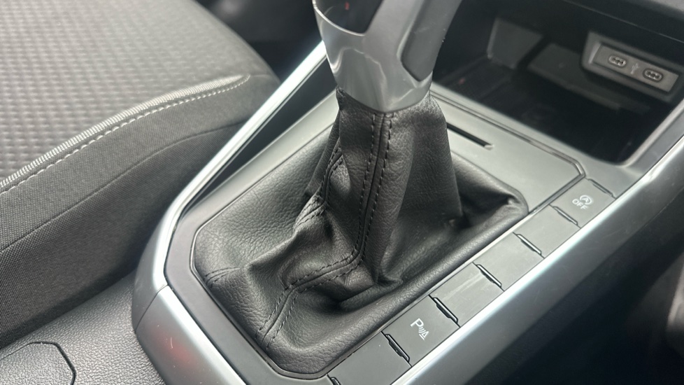 Volkswagen Polo 1.0 TSI Life 5dr Petrol Hatchback - Image 36
