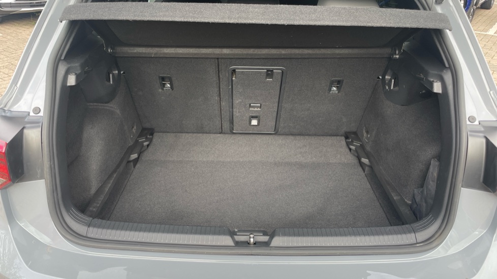 Volkswagen Golf 1.5 TSI 150 R-Line 5dr Petrol Hatchback - Image 23