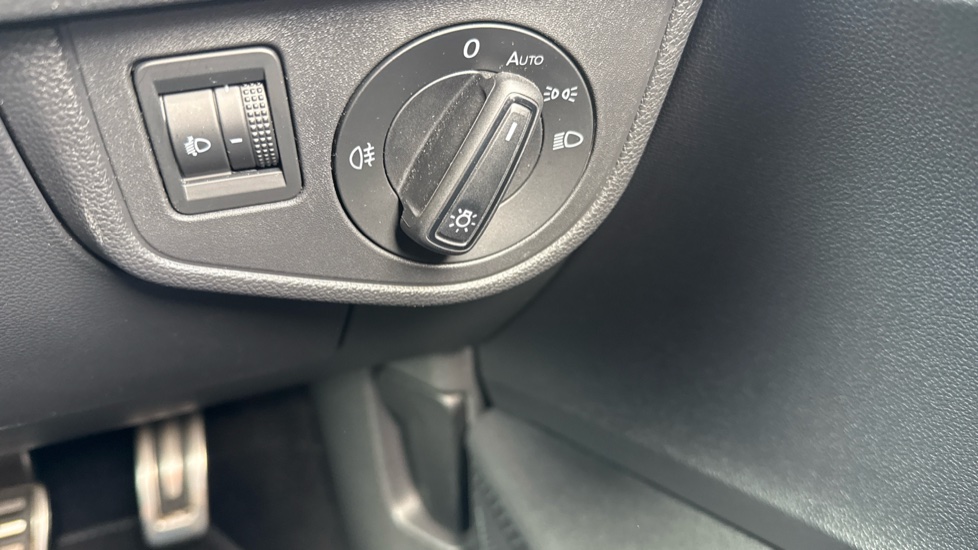 Volkswagen Polo 1.0 TSI R-Line 5dr Petrol Hatchback - Image 22