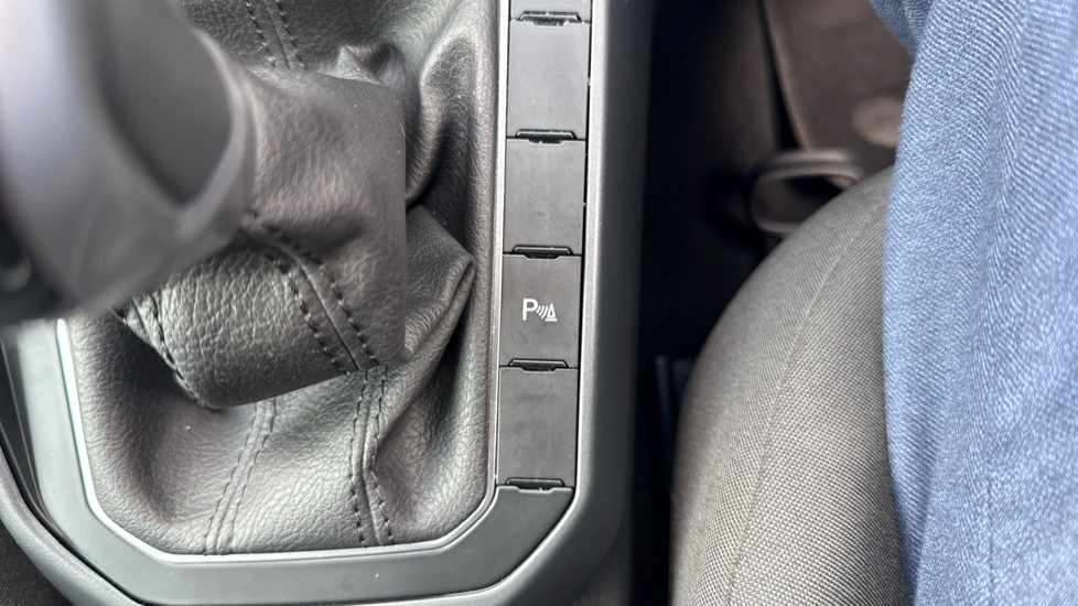 Volkswagen Polo 1.0 TSI R-Line 5dr Petrol Hatchback - Image 33