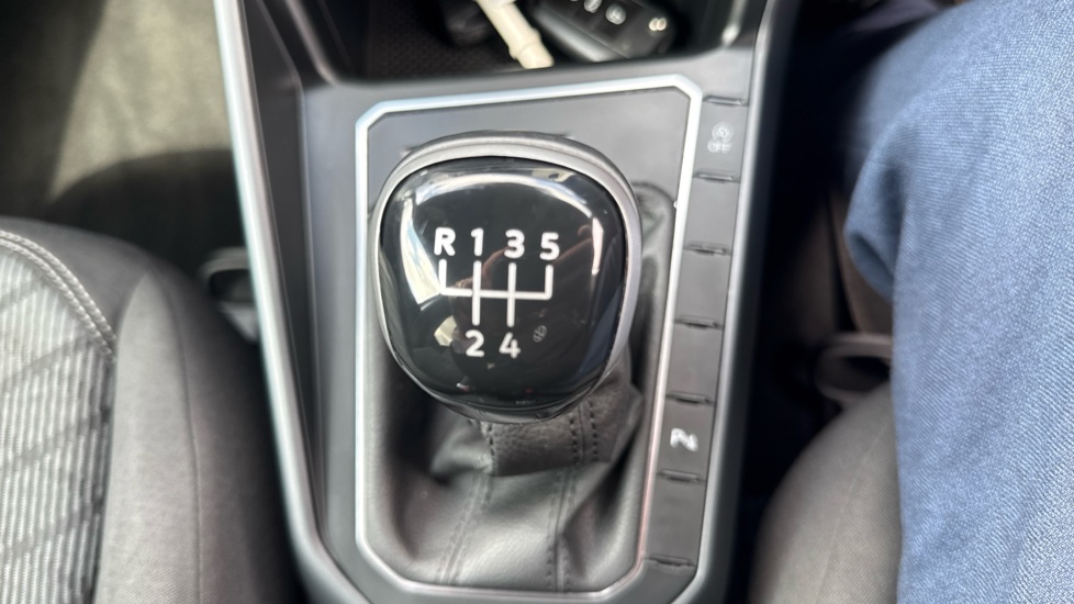 Volkswagen Polo 1.0 TSI R-Line 5dr Petrol Hatchback - Image 34