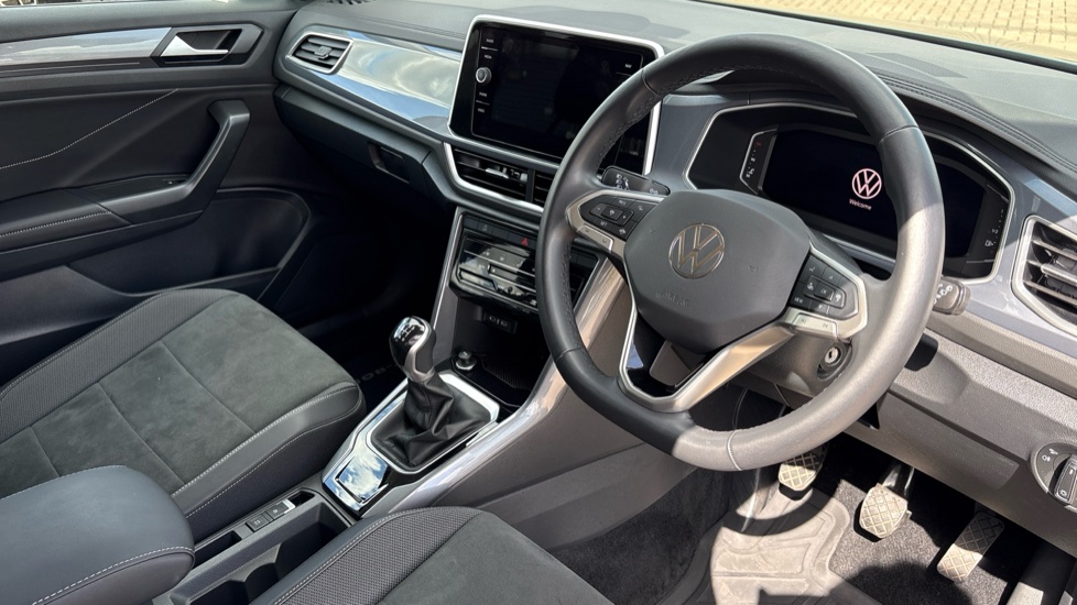 Volkswagen T-Roc 1.0 TSI Style 5dr Petrol Hatchback - Image 6