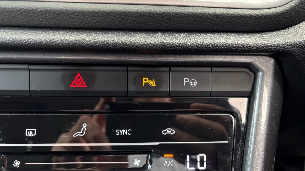 Volkswagen T-Roc 1.0 TSI Style 5dr Petrol Hatchback - Image 24