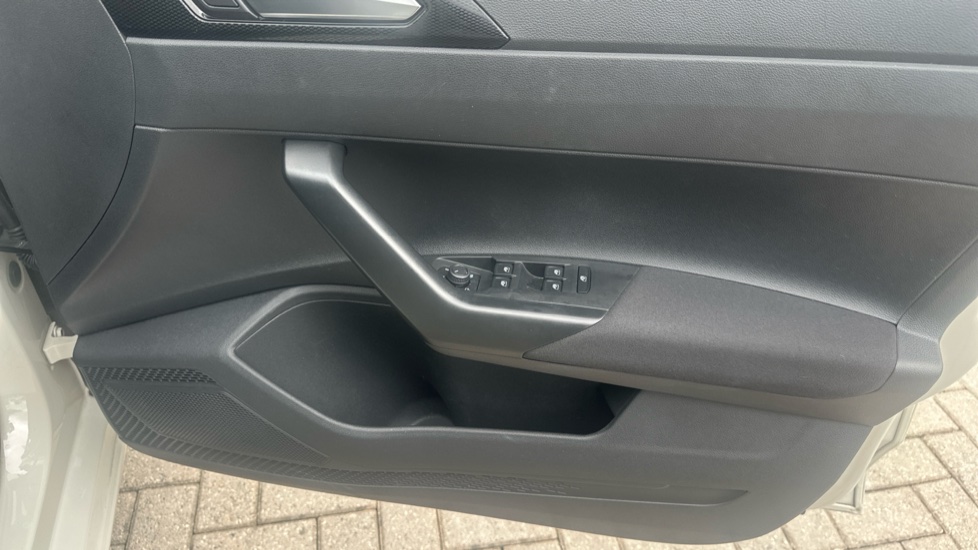 Volkswagen Polo 1.0 TSI Life 5dr Petrol Hatchback - Image 19